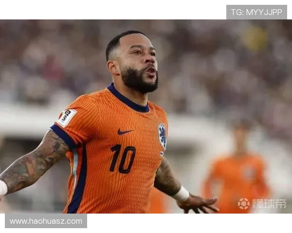 德佩替补席开怀大笑心态超好即便科林蒂安0-1落后依然乐观面对比赛